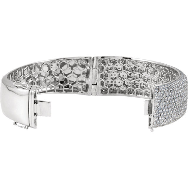 Bracelet > Bangle > Diamond > 1/4 CTW > 15