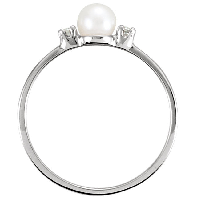 Ring > Pearl & Diamond > Cultured > Akoya > 4.5mm