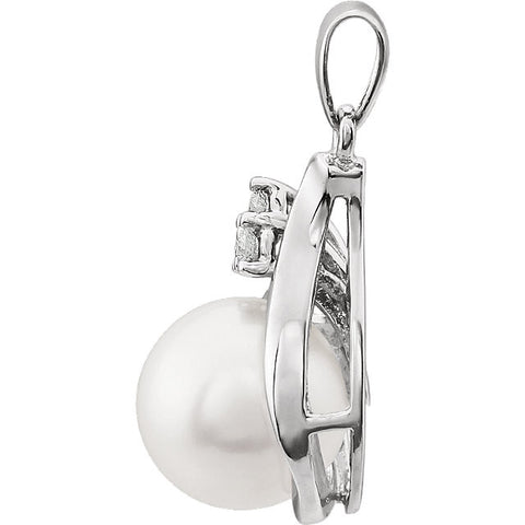 Pendant > Diamond > .08 CTW > & > Pearl > Freshwater > 9.5-10mm